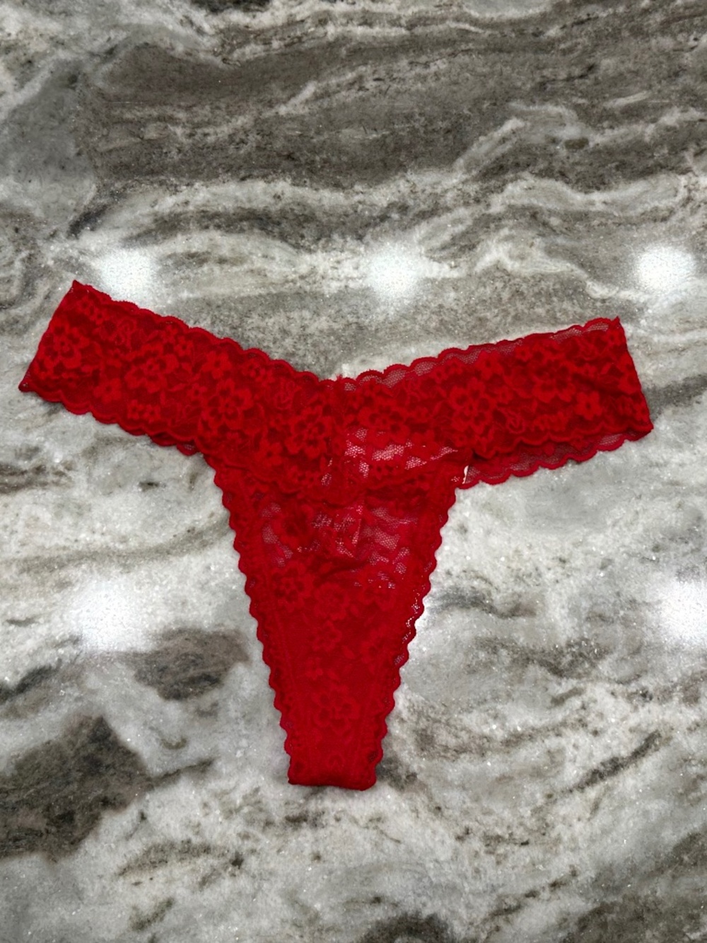 *SOLD* Victoria's Secret Lace Thong Underwear - MEDIUM - NWT
